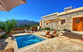 Villa Vicilla By Posarellivillas